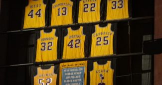 Maillots retirés par les L.A. Lakers